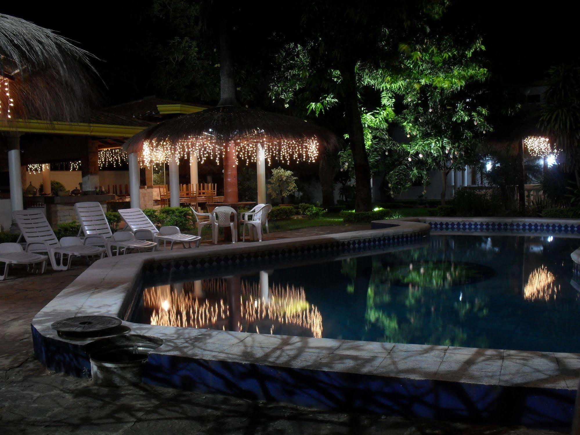 Ross Char Hotel Asunción Exteriér fotografie